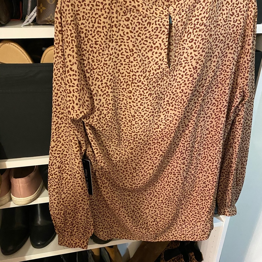 Top - Picture 2 of 2